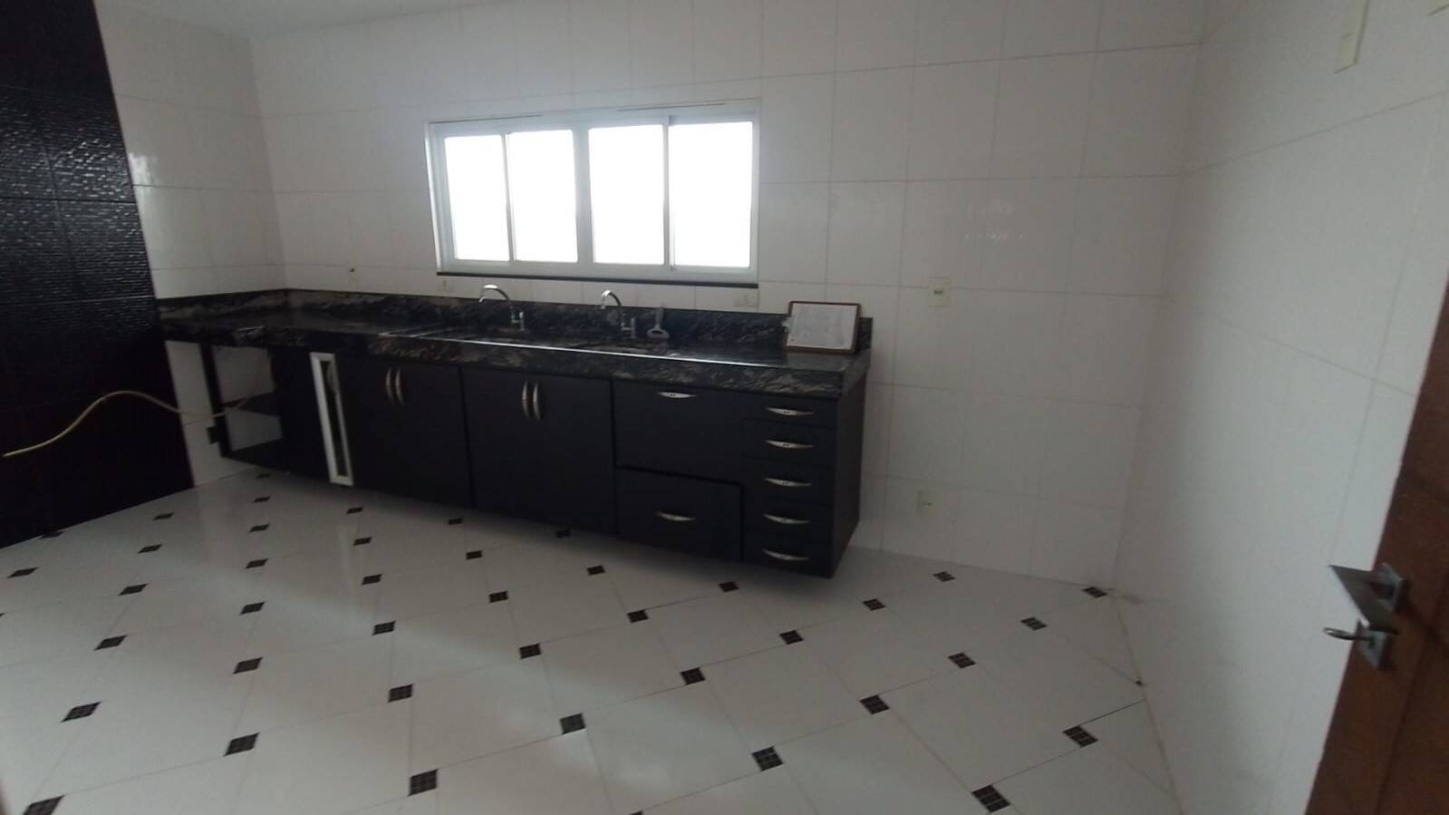 Casa à venda com 3 quartos, 174m² - Foto 27